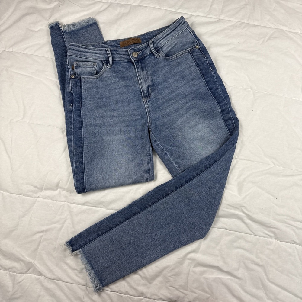 Judy Blue Slim Fit Two Tone Chewed Staggered Hem Jeans Size 7 X 28" Light Wash
